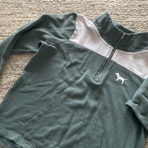 Pink VS zip up - Picture 2 of 3